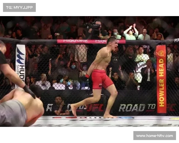 UFC上海站太依拉克首秀争议膝击TKO克罗斯比 赛后直言顶膝过快 UFC上海站太依拉克首秀争议膝击TKO克罗斯比 赛后直言顶膝过快